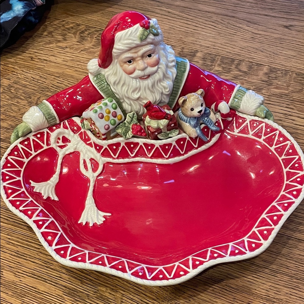 Fitz & Floyd Winterberry Vintage Santa platter